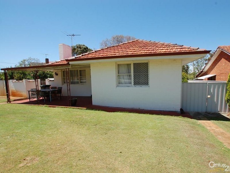 2 Hicks Street, Karrinyup WA 6018