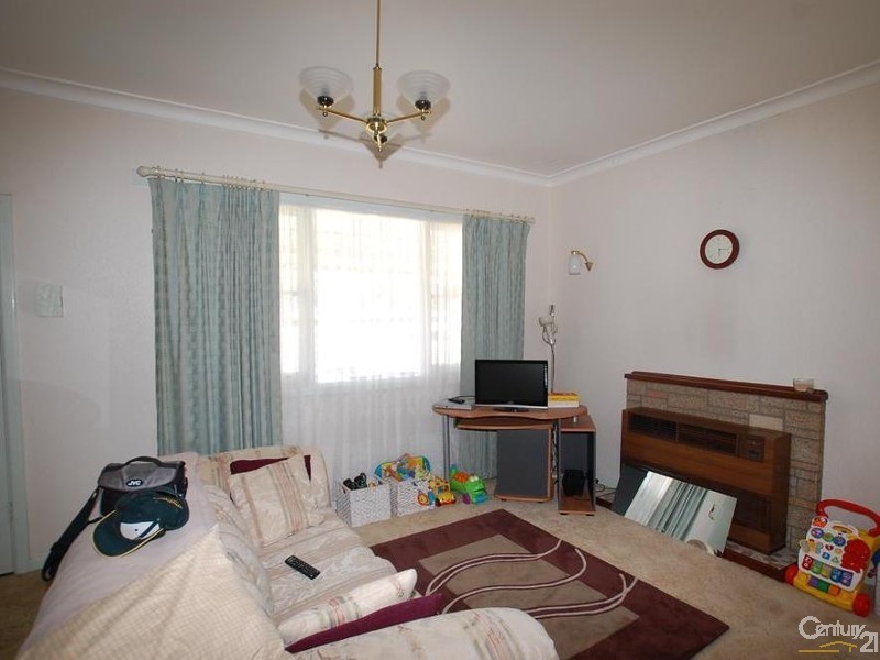 2 Hicks Street, Karrinyup WA 6018