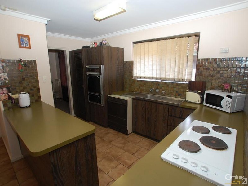 14 Siddeley Place, Dianella WA 6059