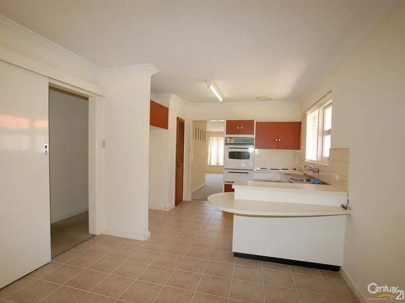 24 Rochester Way, Dianella WA 6059