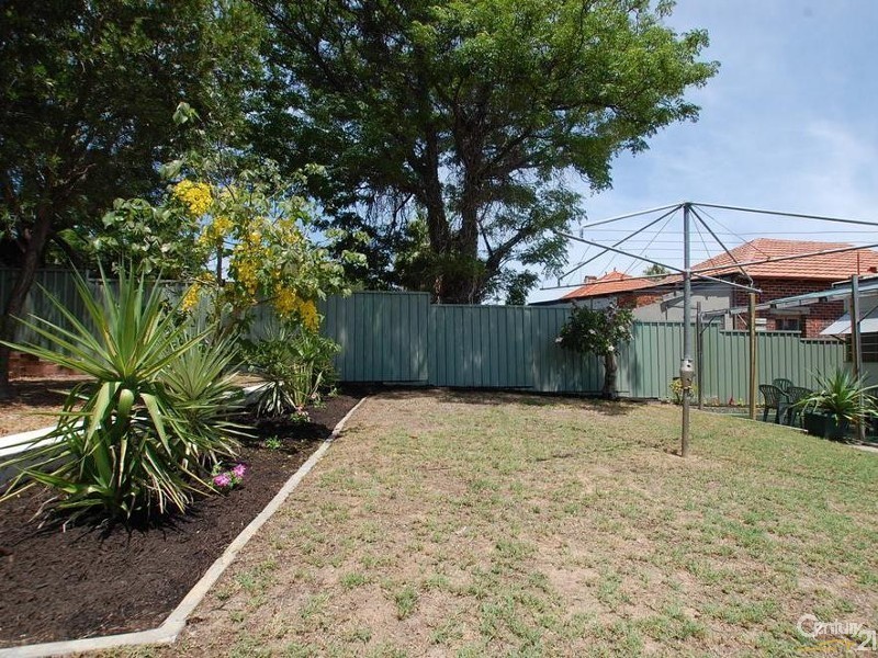 33 Milne Street, Bayswater WA 6053