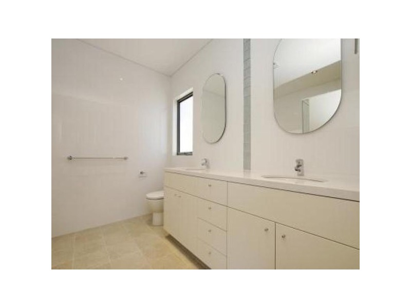 8A Walney Avenue, Dianella WA 6059