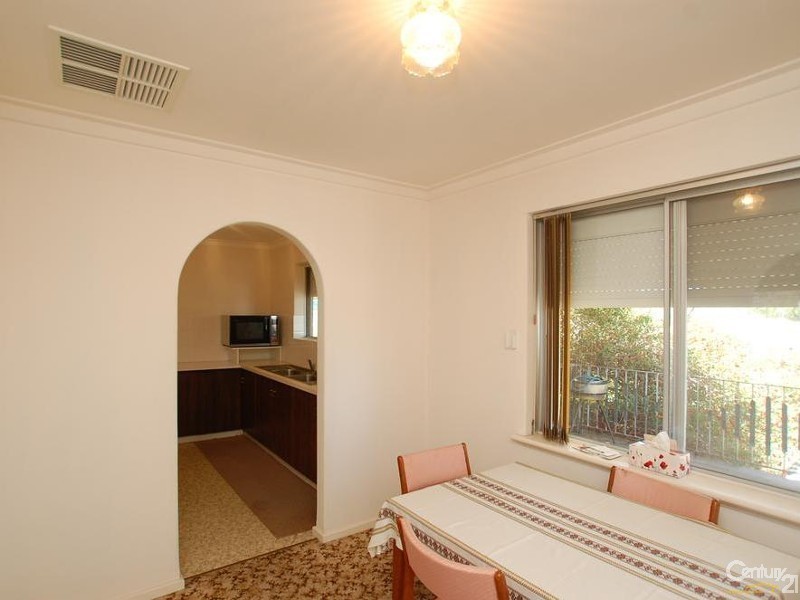 37 Sanderson Street, Embleton WA 6062