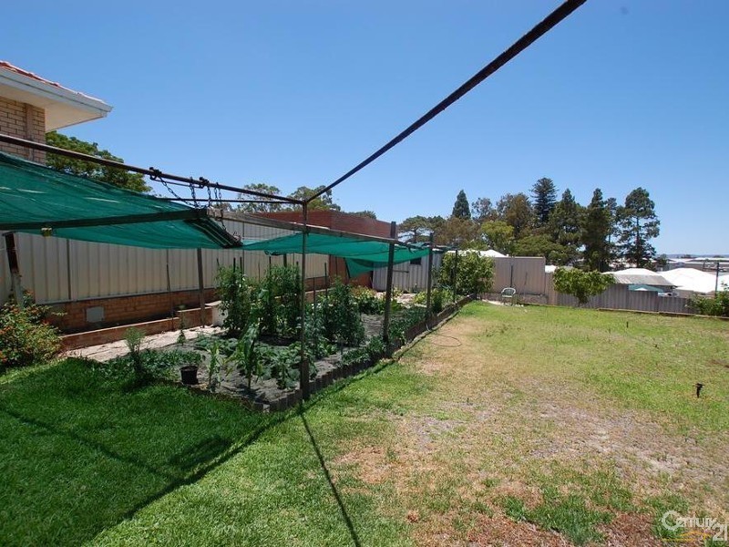 37 Sanderson Street, Embleton WA 6062