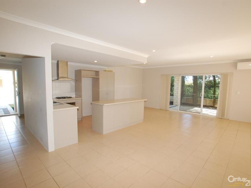 25 Yaroomba Place, Clarkson WA 6030