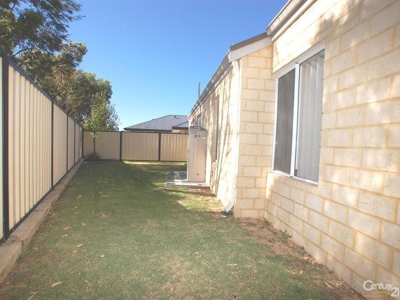 25 Yaroomba Place, Clarkson WA 6030