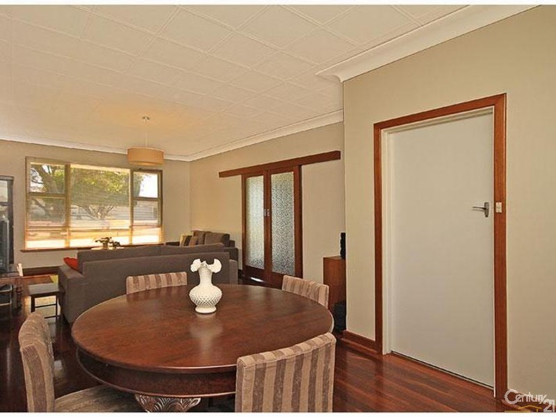 9 Phillips Street, Dianella WA 6059