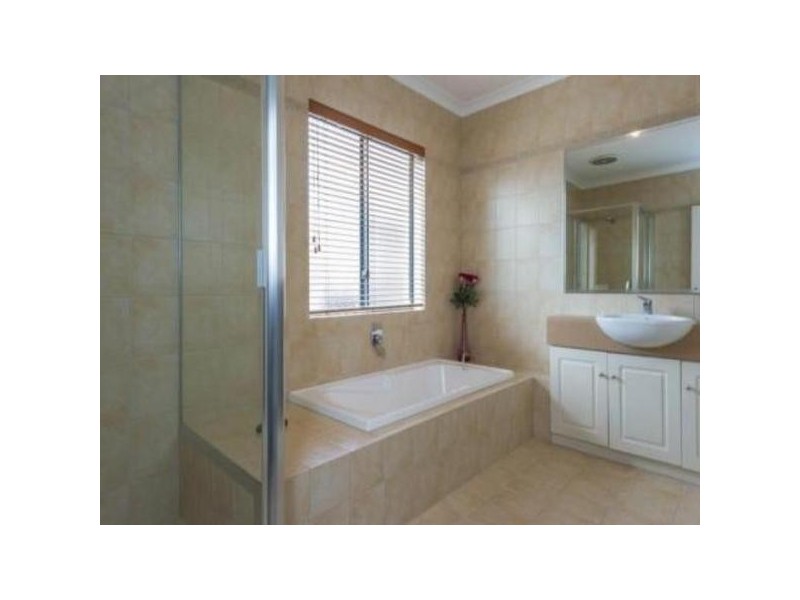 2/123 Moulden Avenue, Yokine WA 6060