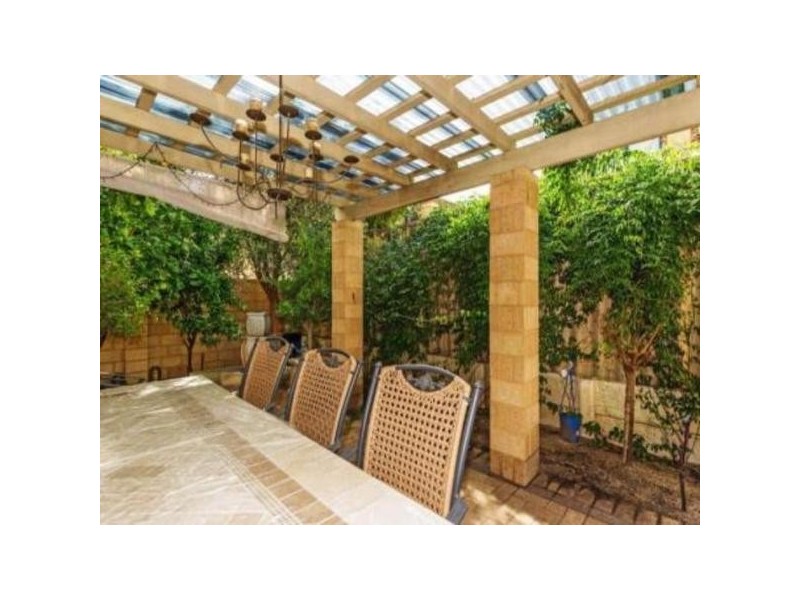 2/123 Moulden Avenue, Yokine WA 6060