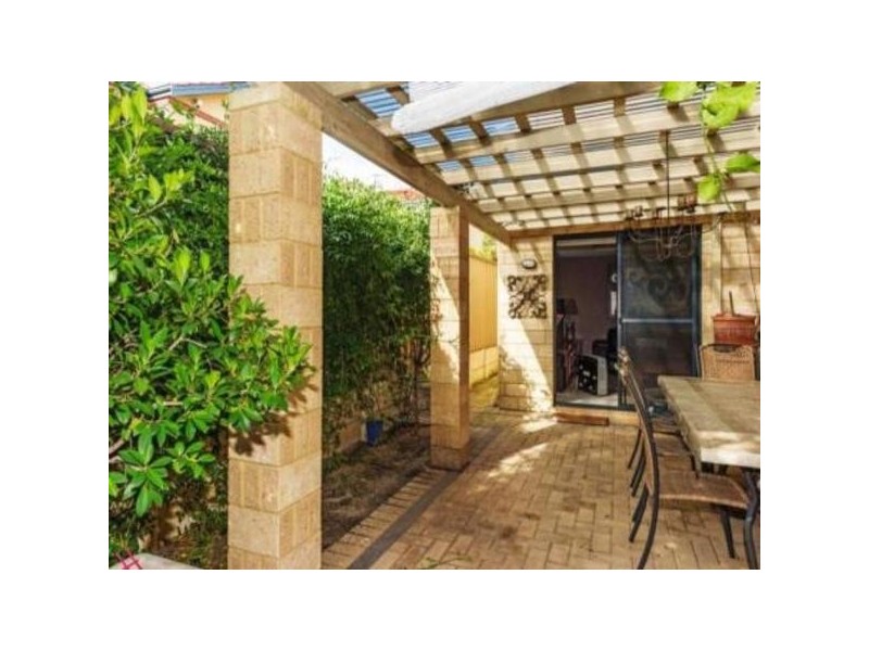 2/123 Moulden Avenue, Yokine WA 6060