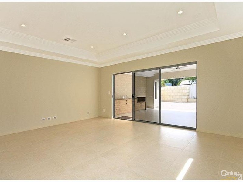 21 Sutherland Avenue, Dianella WA 6059