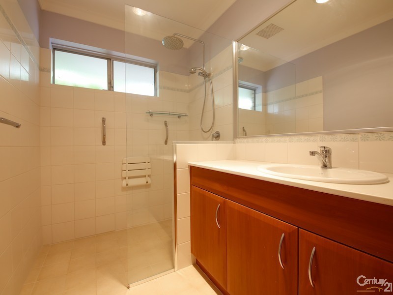 21 Green Road, Hillarys WA 6025