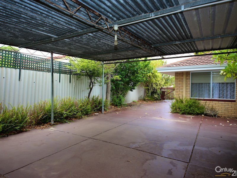21 Green Road, Hillarys WA 6025