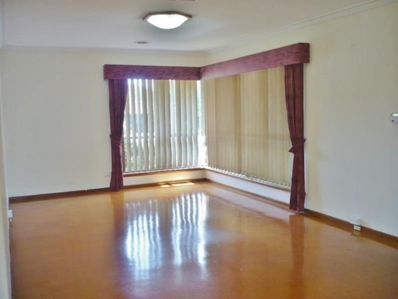 18 Glover Street, Dianella WA 6059