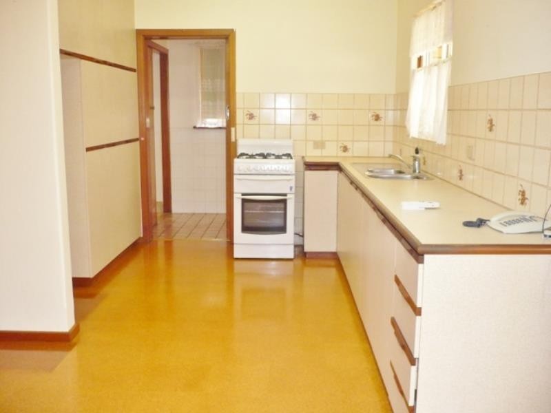 18 Glover Street, Dianella WA 6059