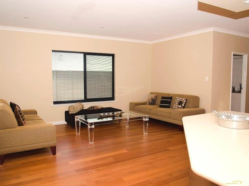 56 Delphine Avenue, Dianella WA 6059