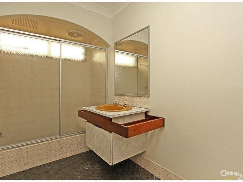 10 Seabrook Street, Dianella WA 6059