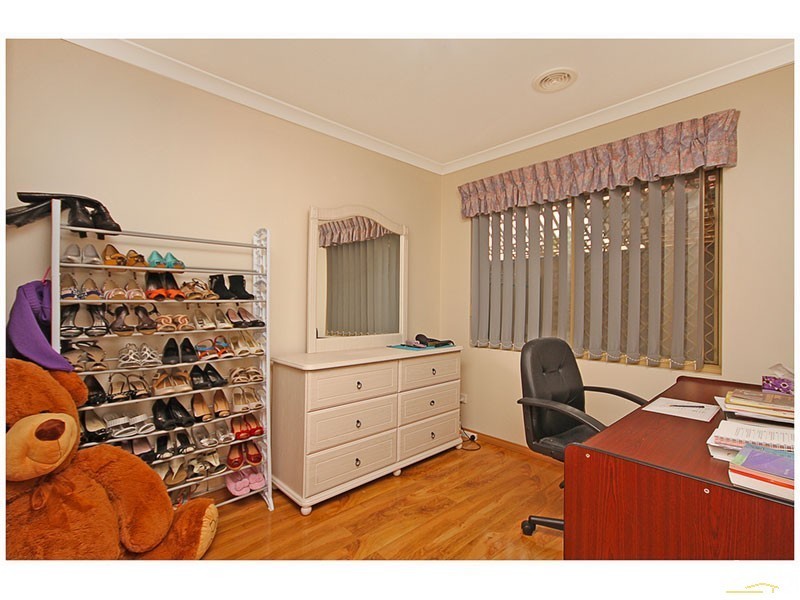 6 Lae Court, Ballajura WA 6066