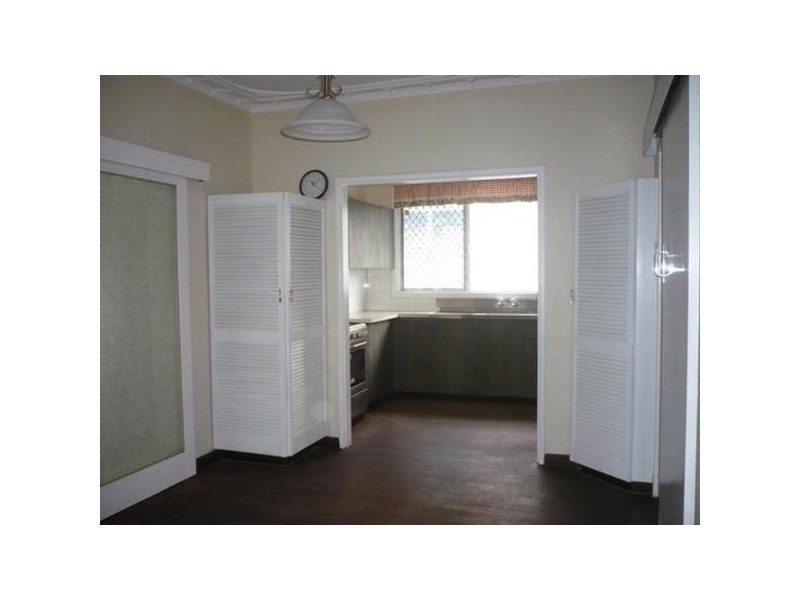 135 Hayes Avenue, Dianella WA 6059