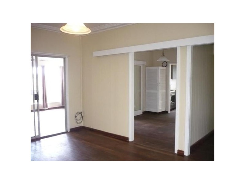 135 Hayes Avenue, Dianella WA 6059