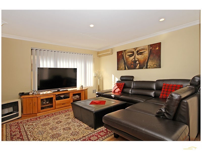 319b Grand Promenade, Dianella WA 6059