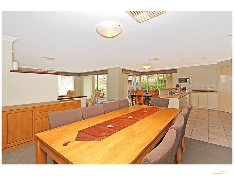 82 Glanton Way, Dianella WA 6059