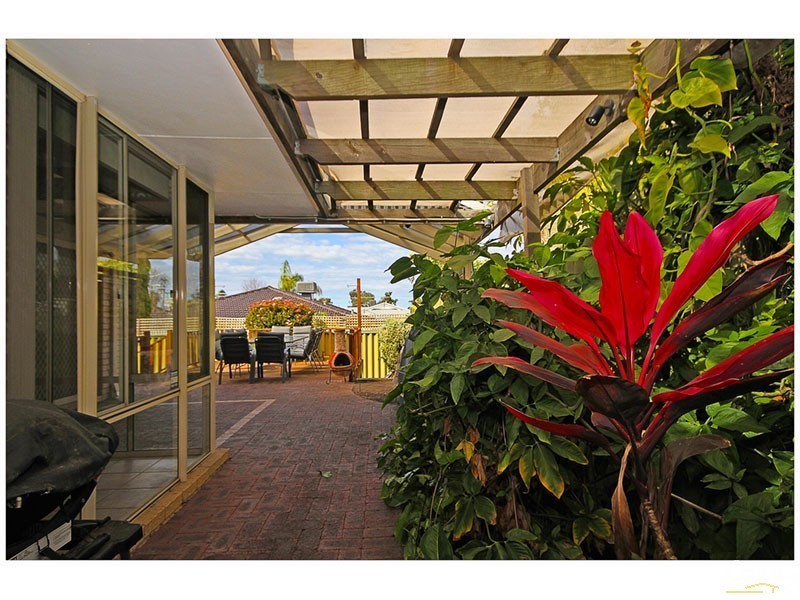 82 Glanton Way, Dianella WA 6059