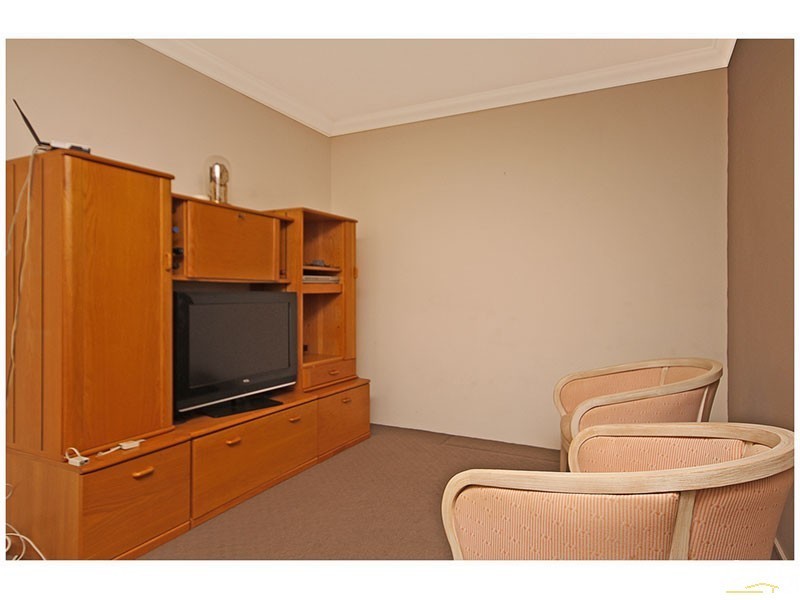 82 Glanton Way, Dianella WA 6059