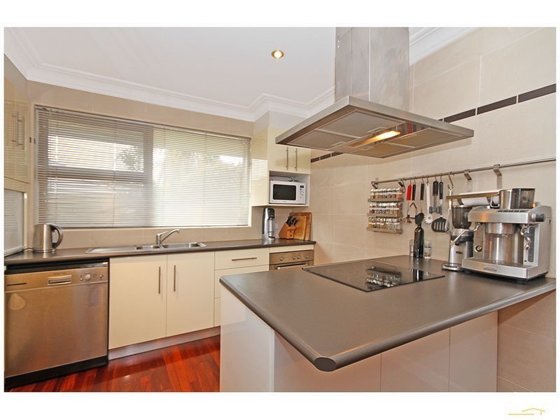 1/18 Kensington Avenue, Dianella WA 6059