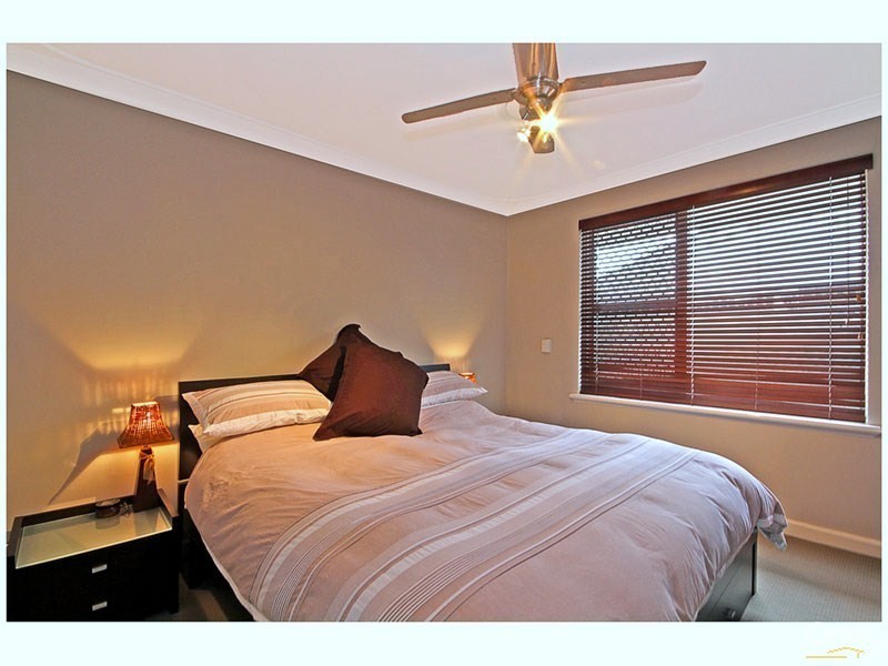 1/18 Kensington Avenue, Dianella WA 6059