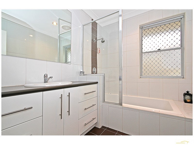 1/18 Kensington Avenue, Dianella WA 6059