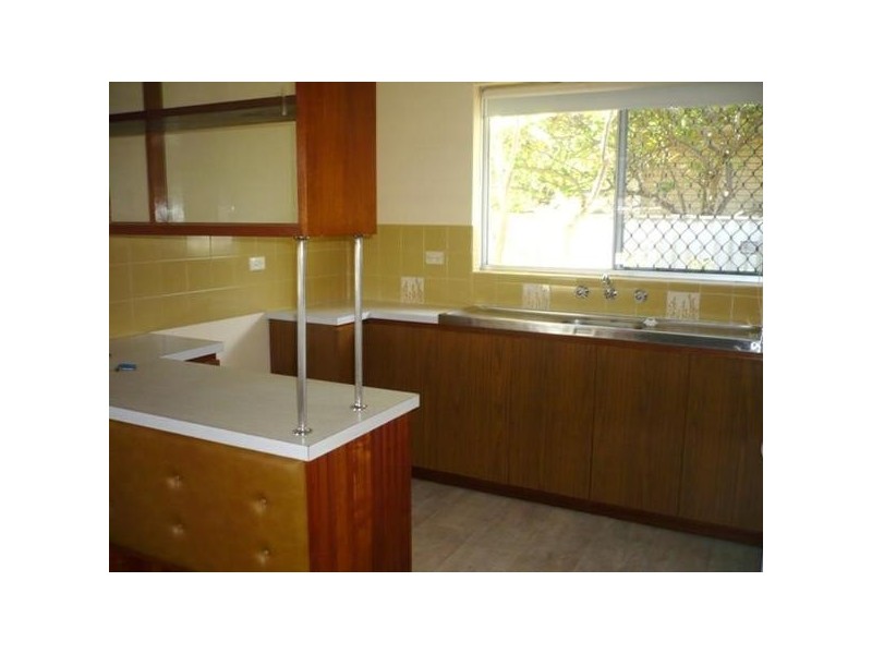 4 Shannon Road, Dianella WA 6059