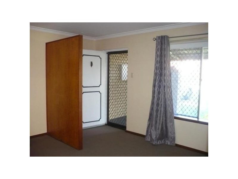 4 Shannon Road, Dianella WA 6059