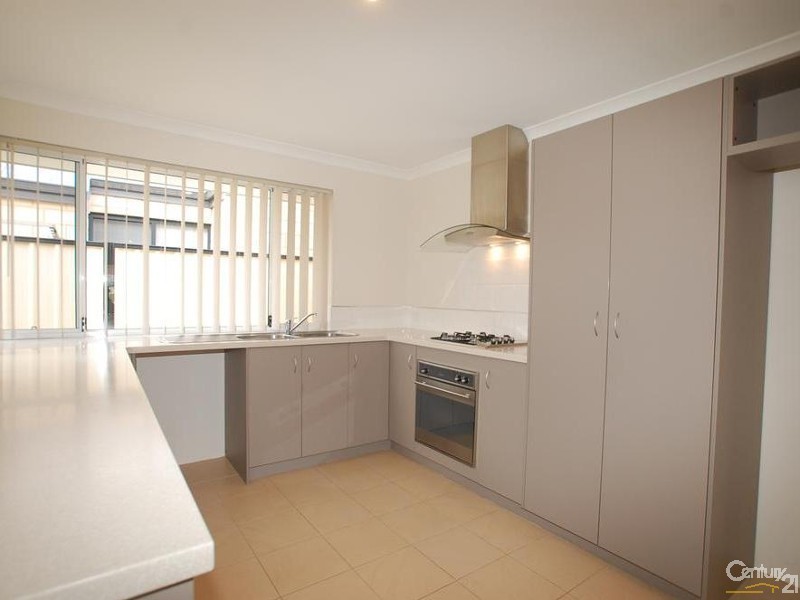 21 Yaroomba Place, Clarkson WA 6030