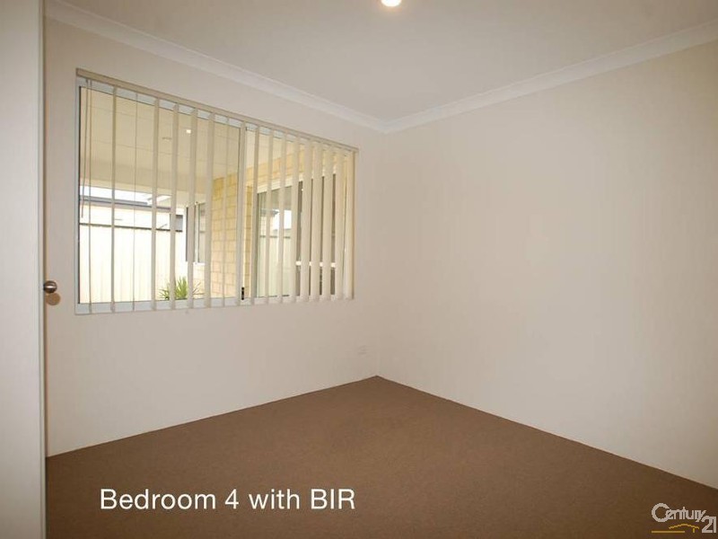 21 Yaroomba Place, Clarkson WA 6030