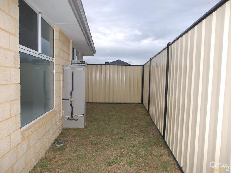 21 Yaroomba Place, Clarkson WA 6030