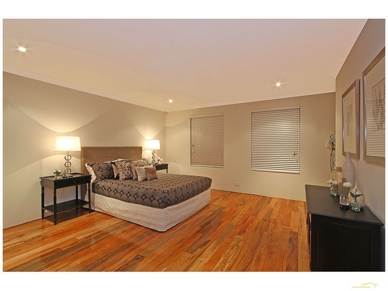 73 Howes Crescent, Dianella WA 6059