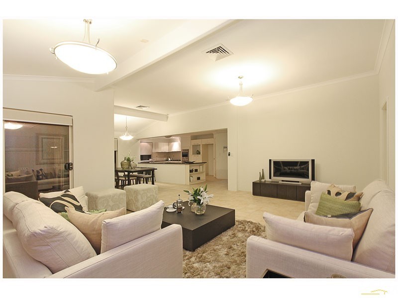 73 Howes Crescent, Dianella WA 6059