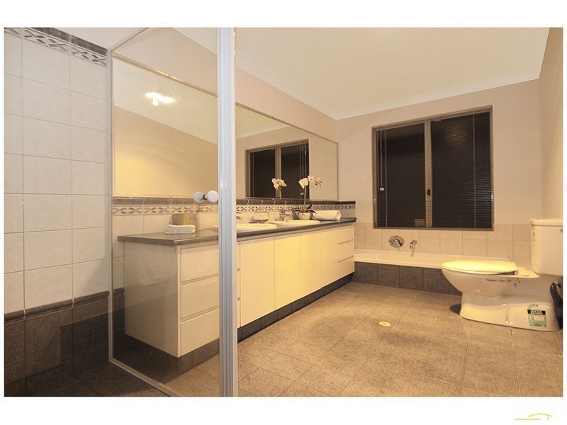 73 Howes Crescent, Dianella WA 6059