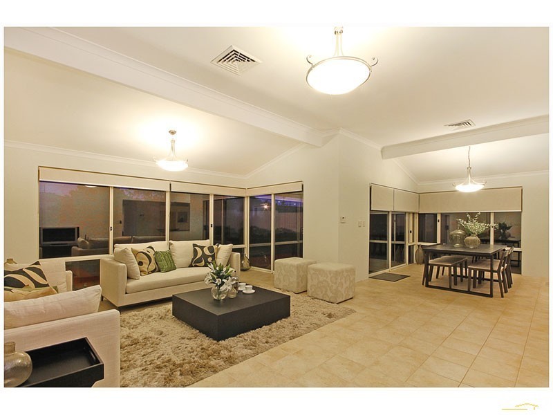 73 Howes Crescent, Dianella WA 6059