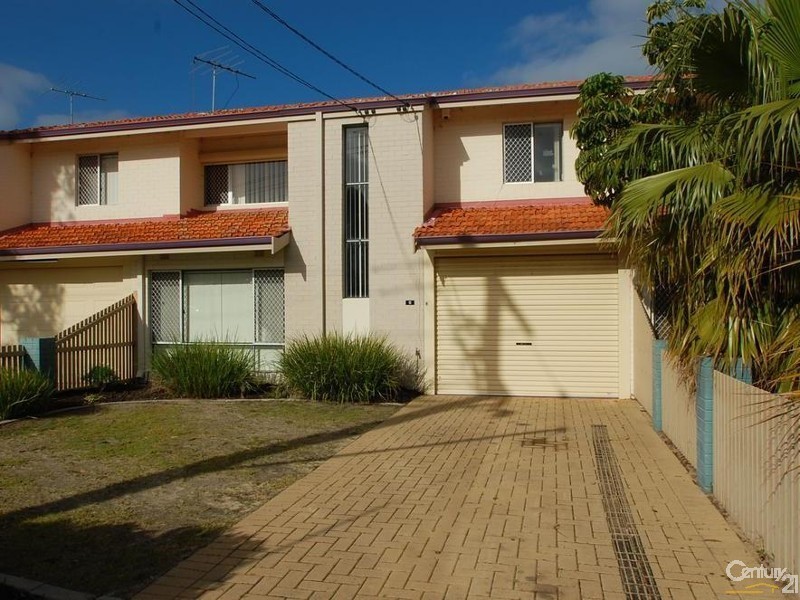 6  Hainsworth Avenue, Girrawheen WA 6064