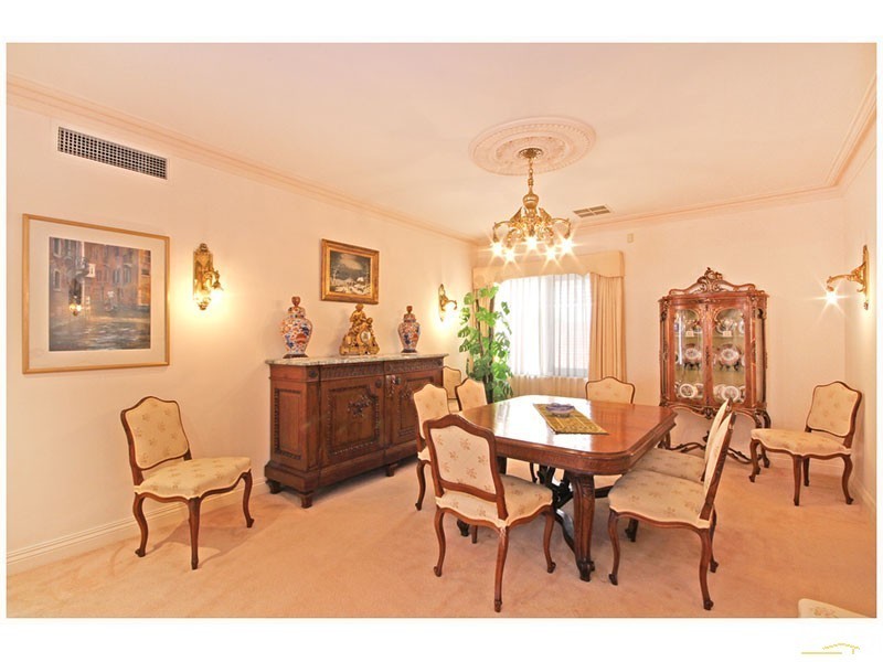 18 Howes Crescent, Dianella WA 6059