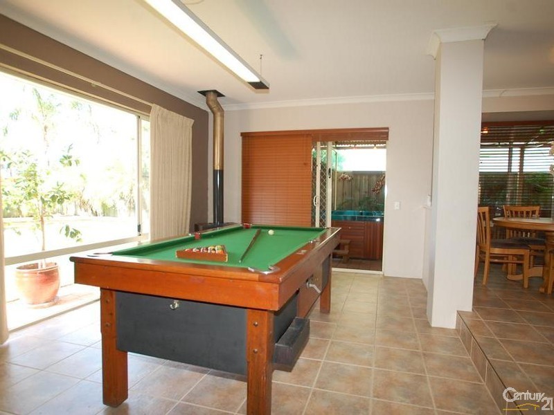 19 Valley Views Drive, Landsdale WA 6065