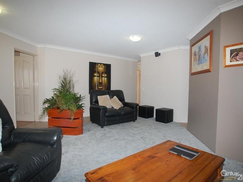 19 Valley Views Drive, Landsdale WA 6065