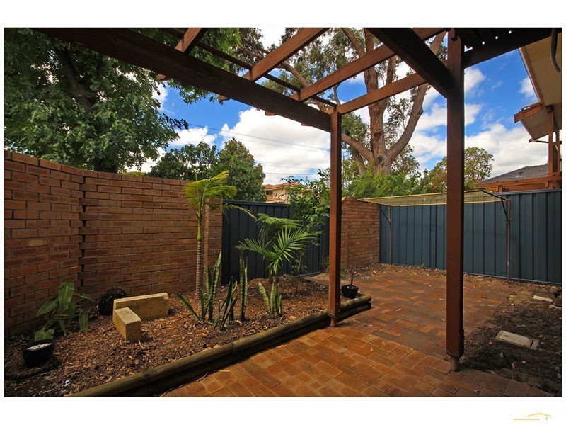 2/43 Bourke Street, Yokine WA 6060