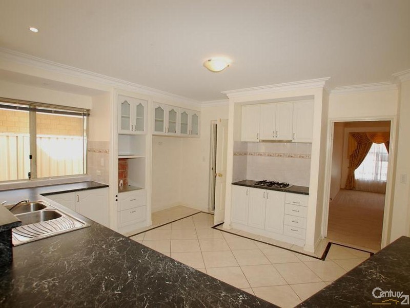 10 Massenger Street, Madeley WA 6065