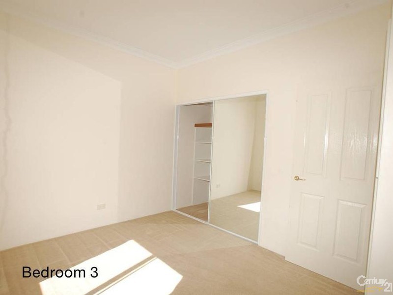 10 Massenger Street, Madeley WA 6065