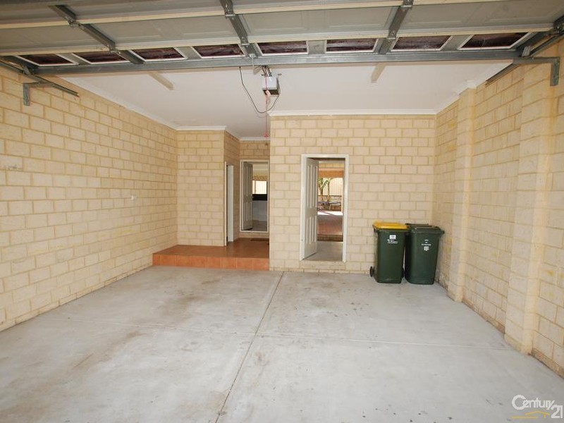 10 Massenger Street, Madeley WA 6065