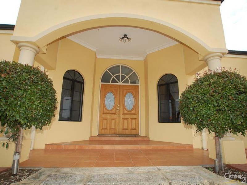 10 Massenger Street, Madeley WA 6065