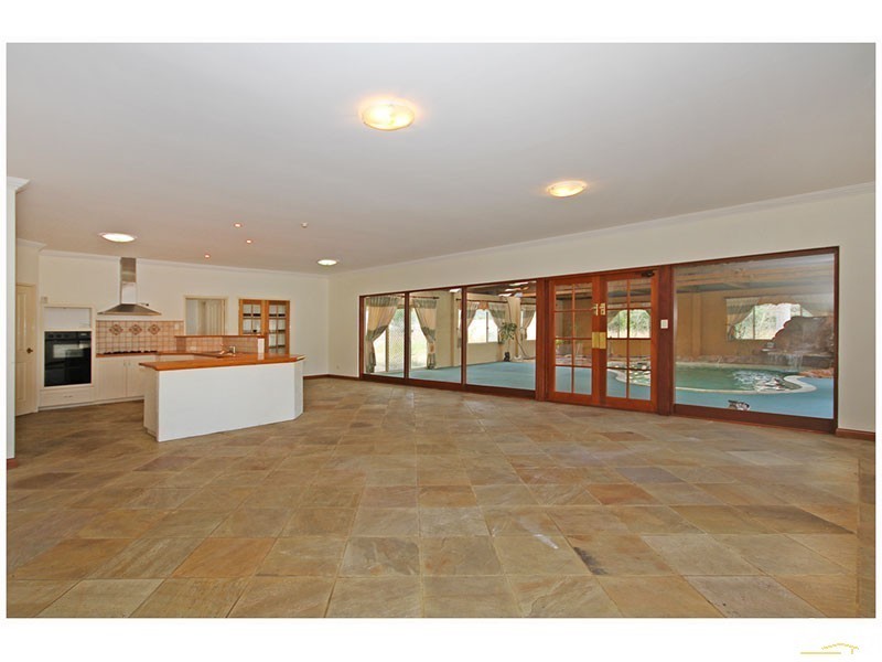 207 Sydney Road, Gnangara WA 6077